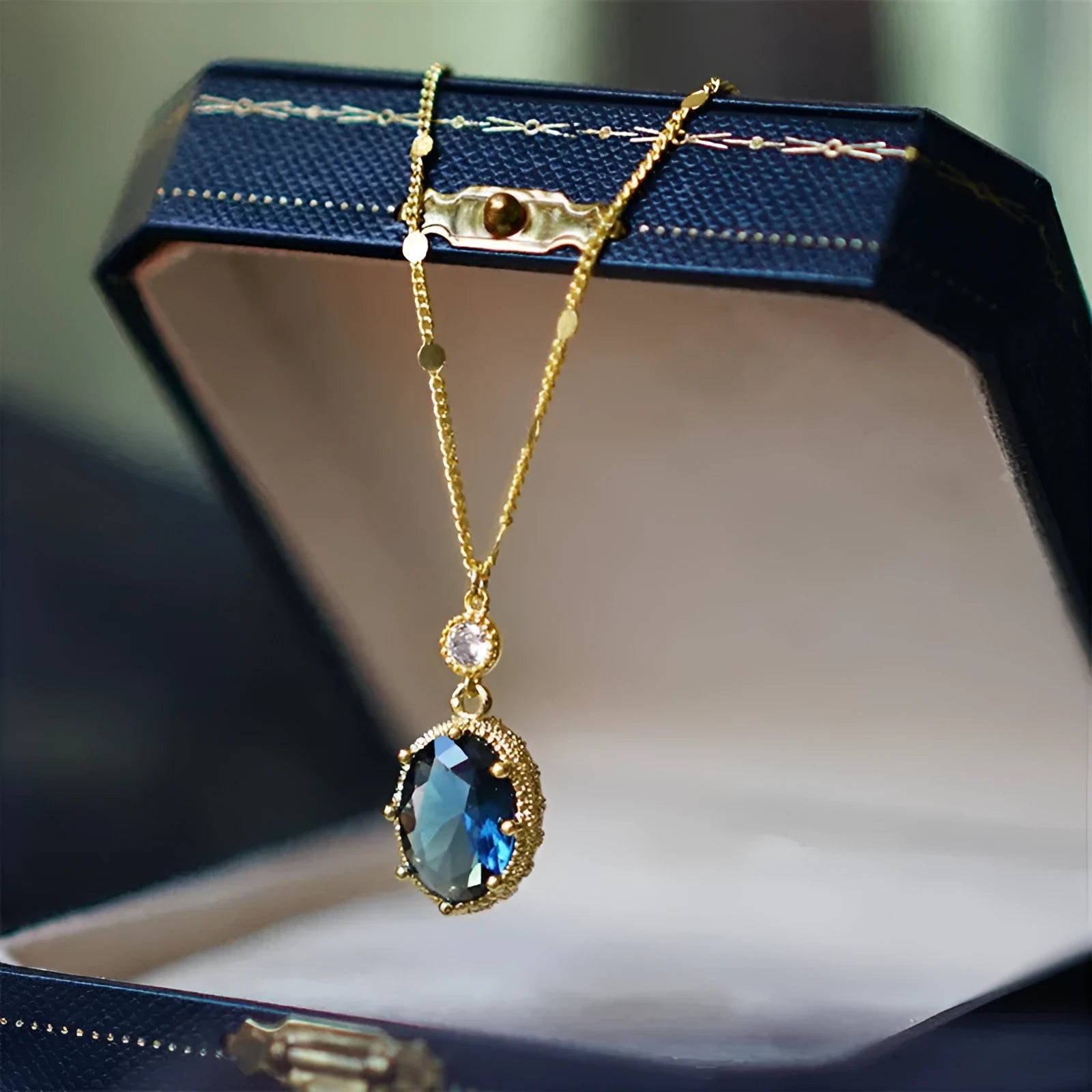 Geometric copper necklace with gold electroplated finish, retro French-inspired unisex jewellery