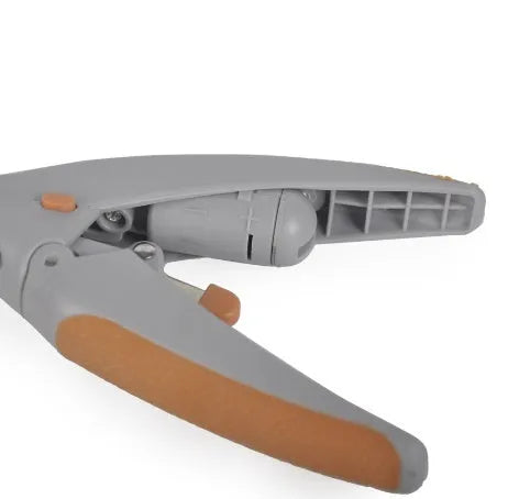 LED dog nail trimmer with blood line guide on blister card packaging