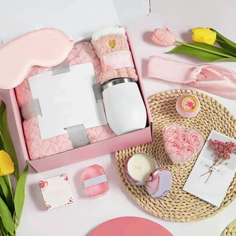 Soy wax aromatherapy candle bath set gift box with decorative suit designs in multiple colours
