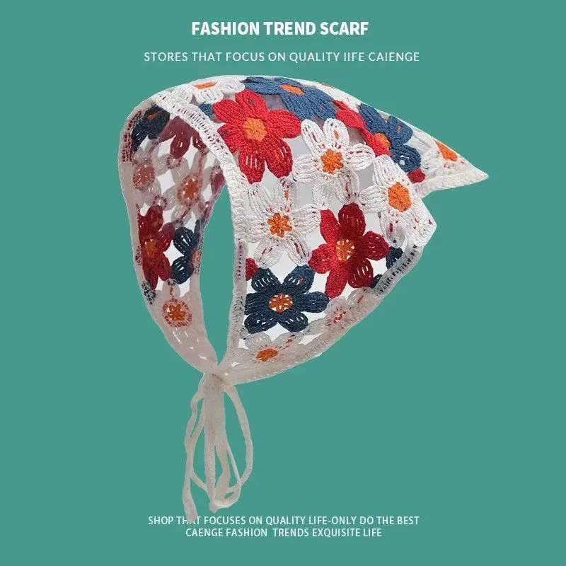 Women's cotton triangle headscarf with floral pattern in French retro style
