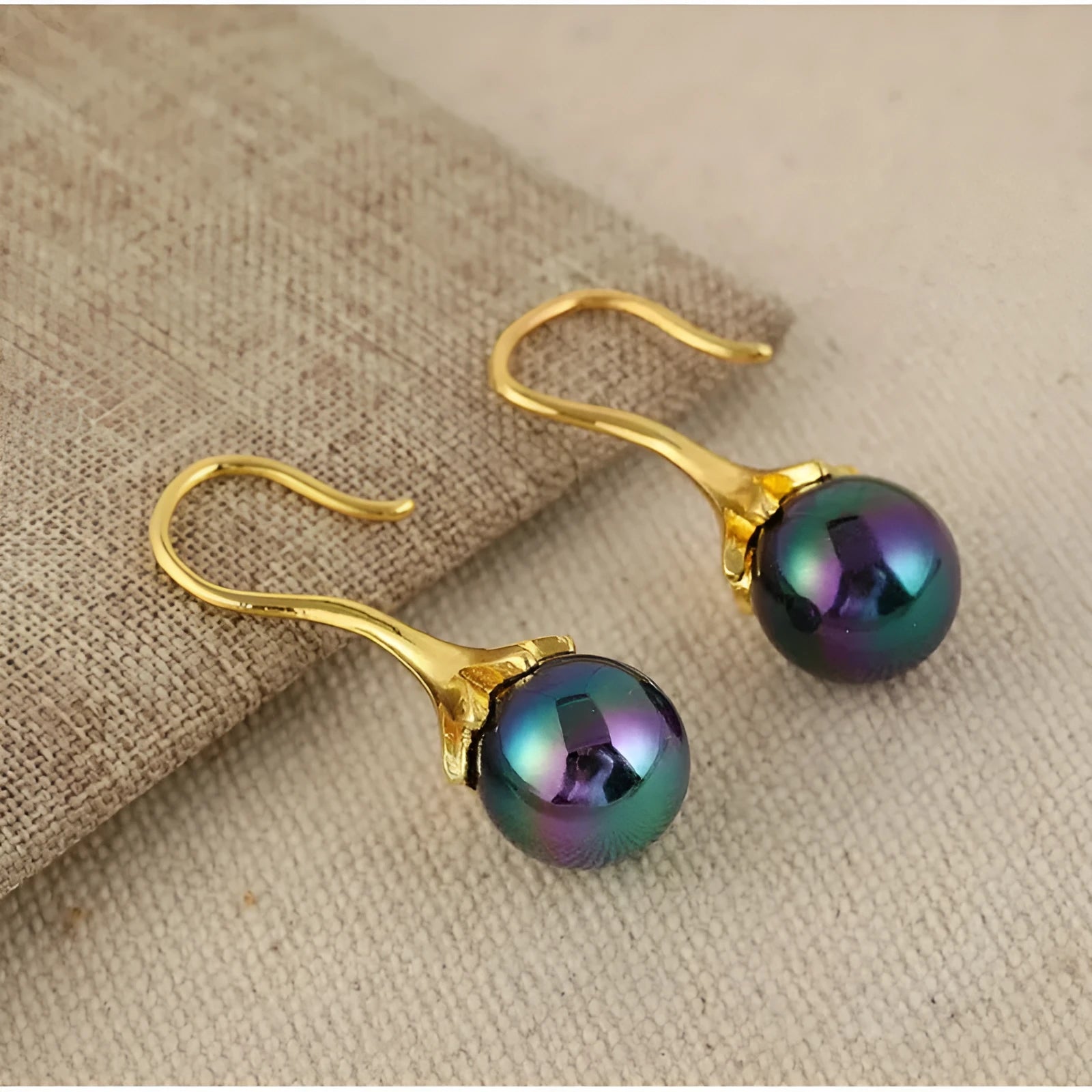 Gold tone retro fashion drop dangle earrings for women with electroplated alloy construction