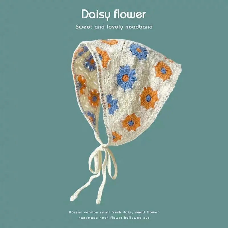 Women's cotton triangle headscarf with floral pattern in French retro style