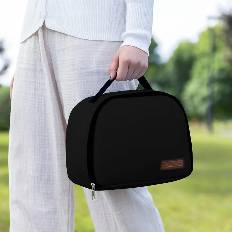 Insulated lunch box bag in textured cloth with large capacity for picnics and meals