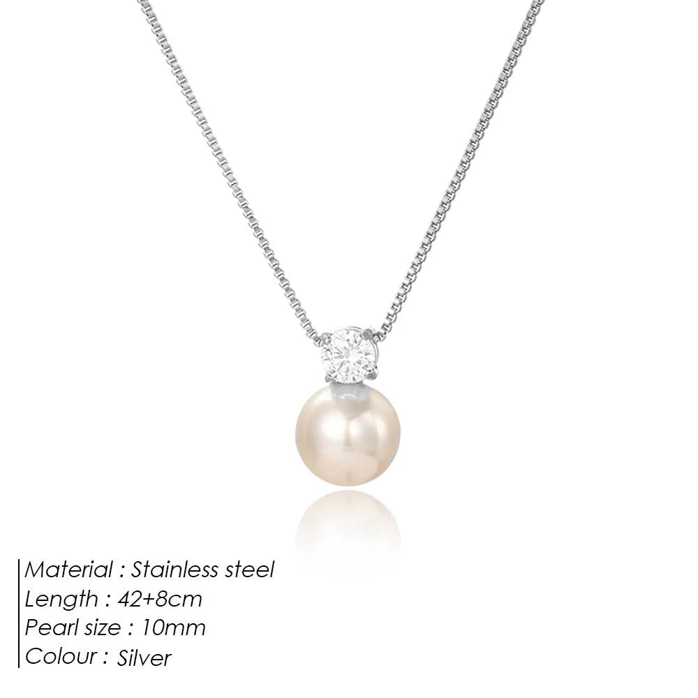 Simple stainless steel necklace for women with imitation pearl and zircon pendant in New Chinese style.