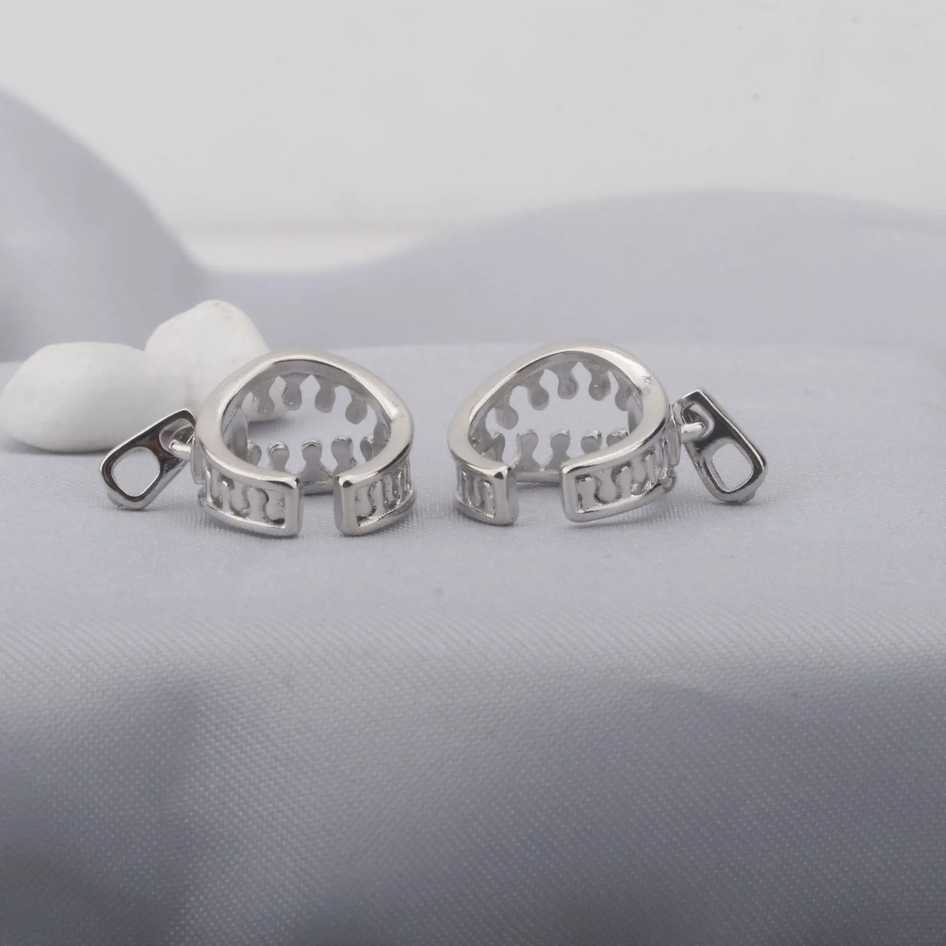 Copper geometric ear clips with bone clip fastening and linear decoration