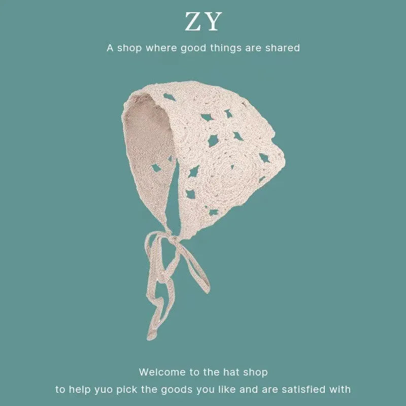 Women's cotton triangle headscarf with floral pattern in French retro style