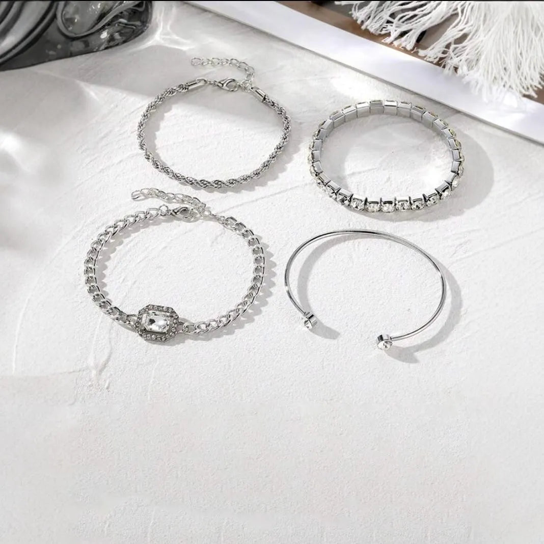Retro geometric alloy bracelet four-piece set with square diamond pendant and metal chain