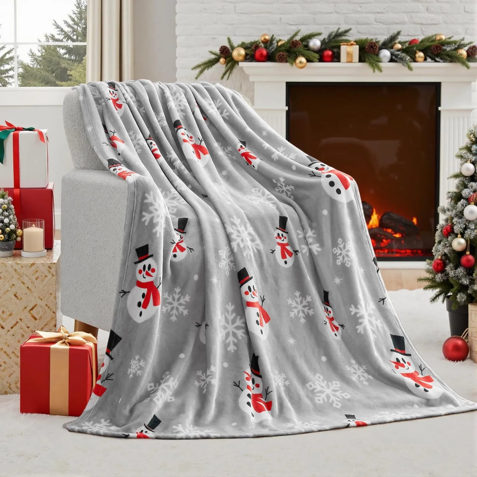 Soft flannel plush Christmas blanket in polyester fibre, showing American style and available in multiple sizes.
