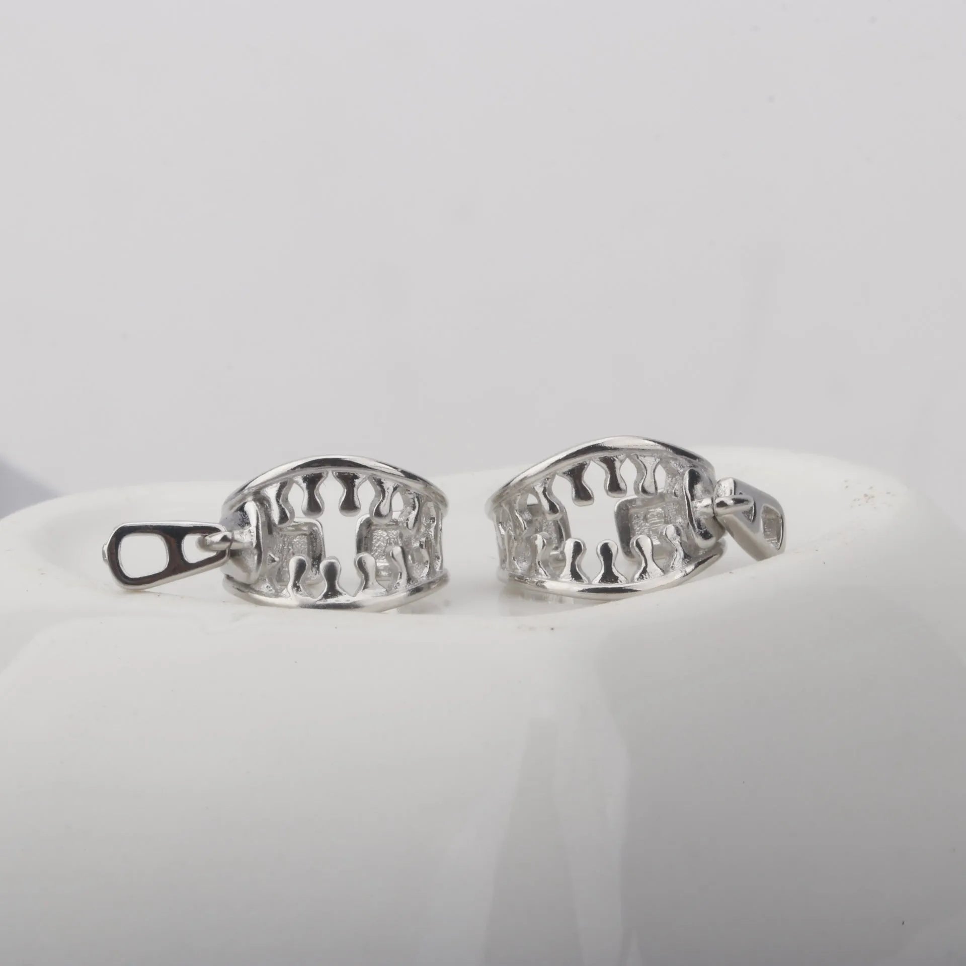 Copper geometric ear clips with bone clip fastening and linear decoration