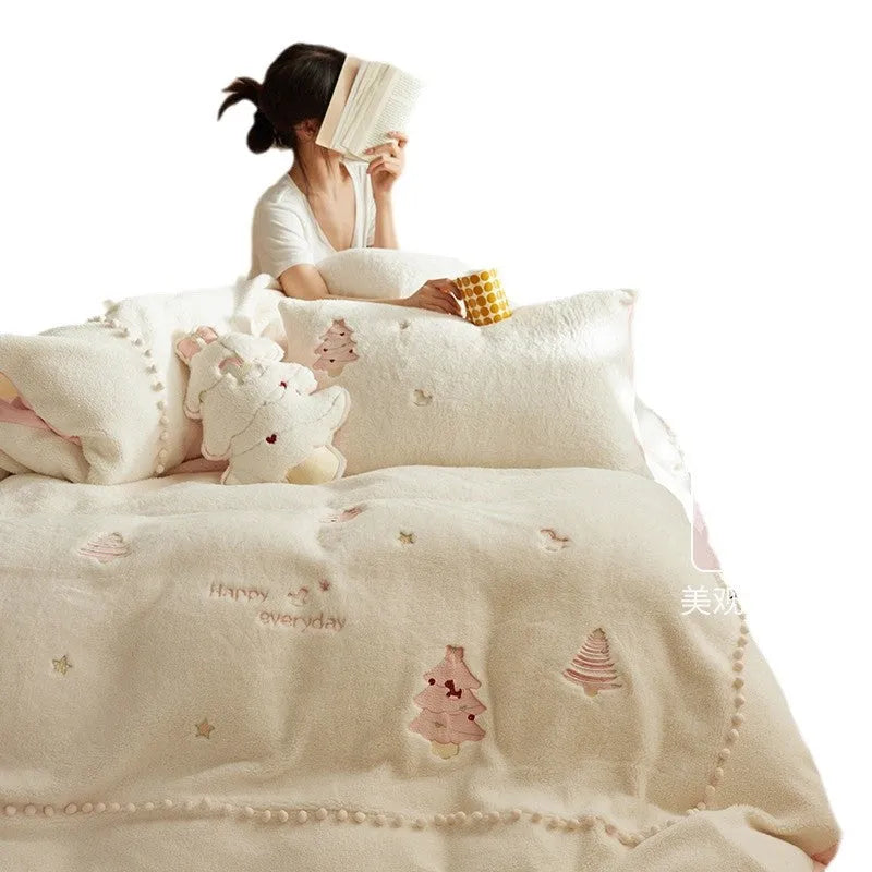 Winter milk fibre princess style bedding set with Christmas tree pattern on quilt and pillowcases.