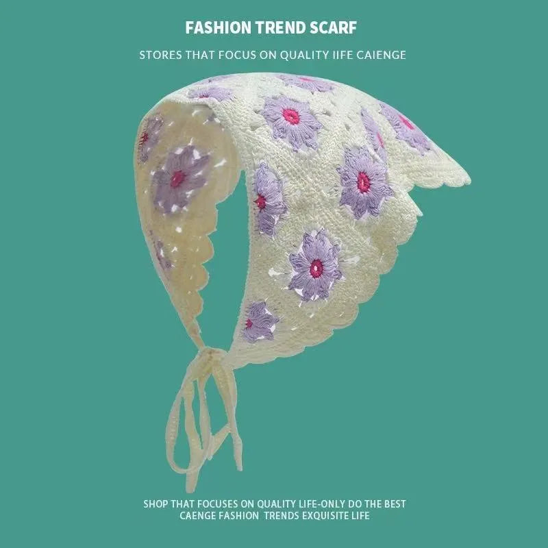 Women's cotton triangle headscarf with floral pattern in French retro style