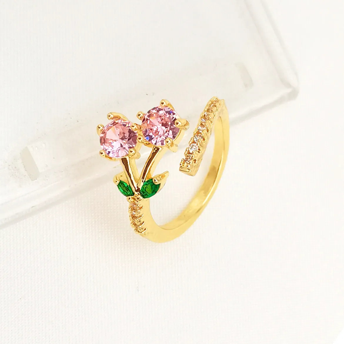 Copper geometric open ring with gold-plated zircon leaf design for women