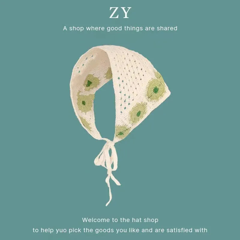 Women's cotton triangle headscarf with floral pattern in French retro style