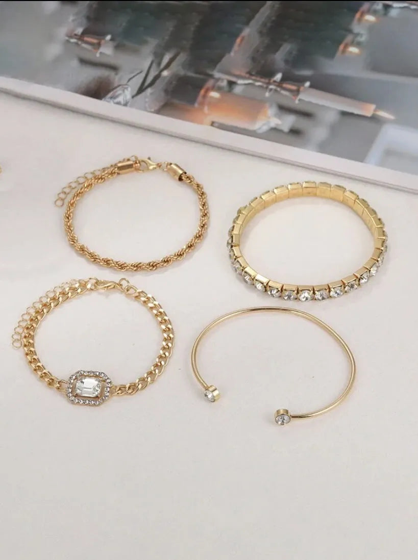 Retro geometric alloy bracelet four-piece set with square diamond pendant and metal chain