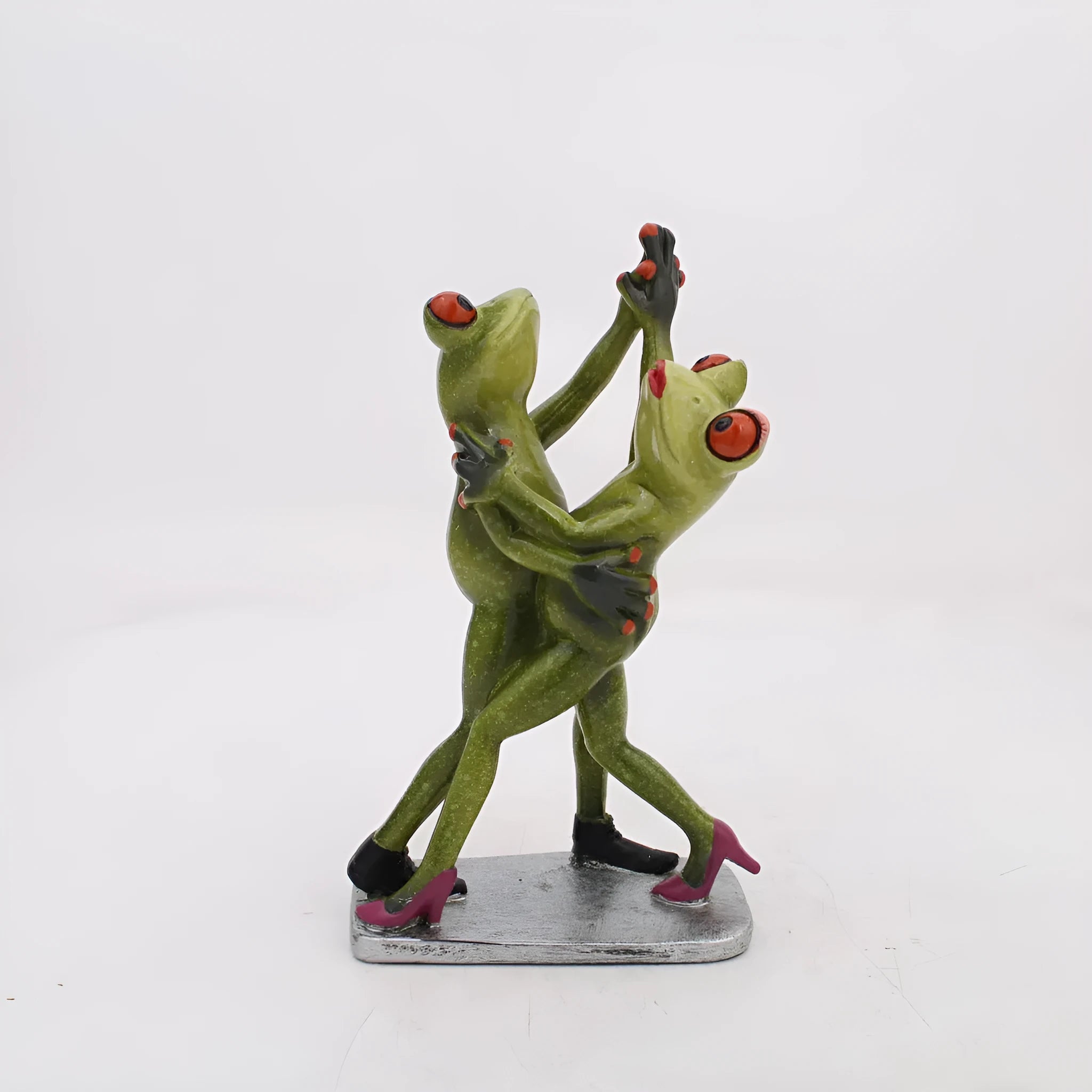 Pastoral style synthetic resin frog ornament for home decoration