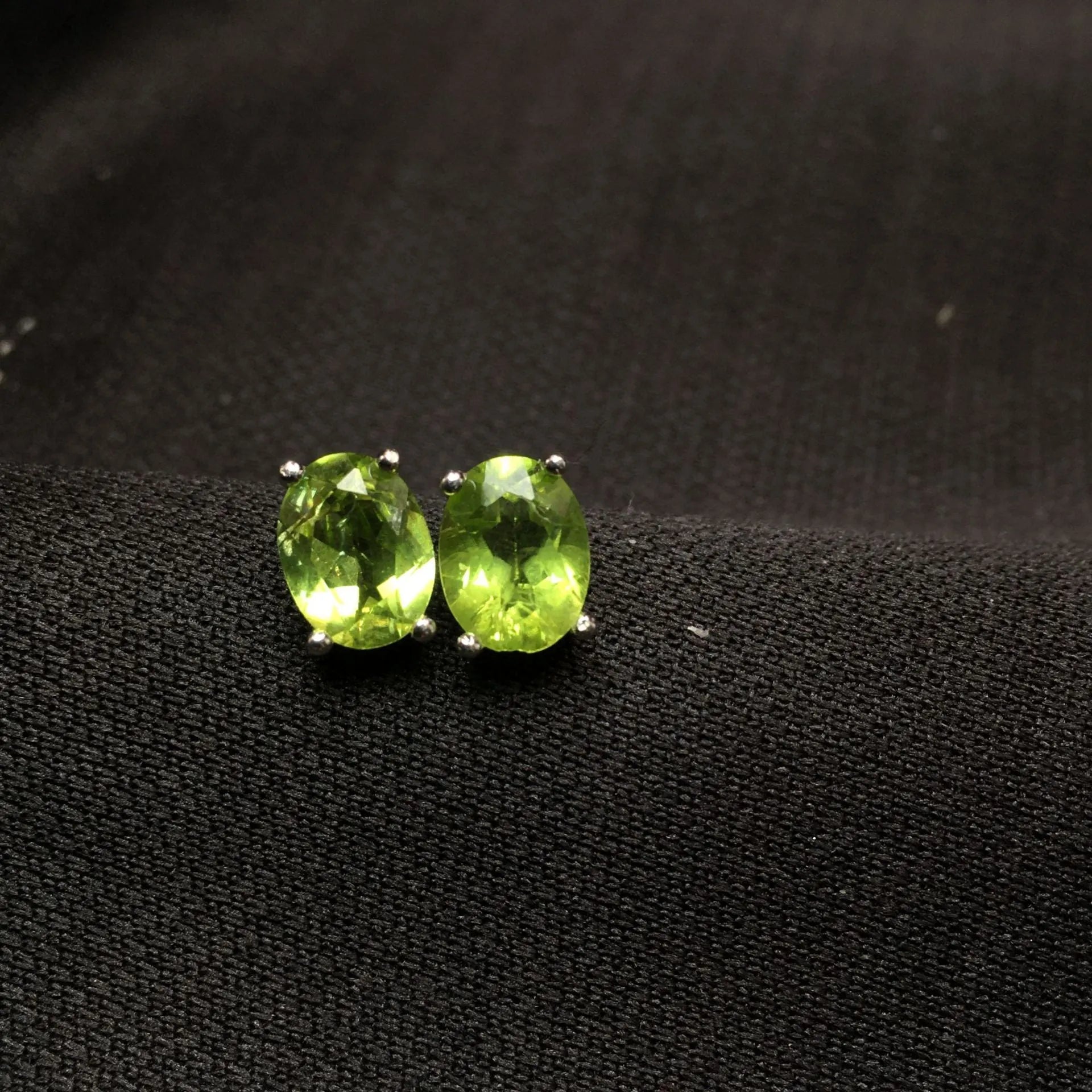 Natural olivine faceted stud earrings in S925 silver with grass green 6×8mm stone