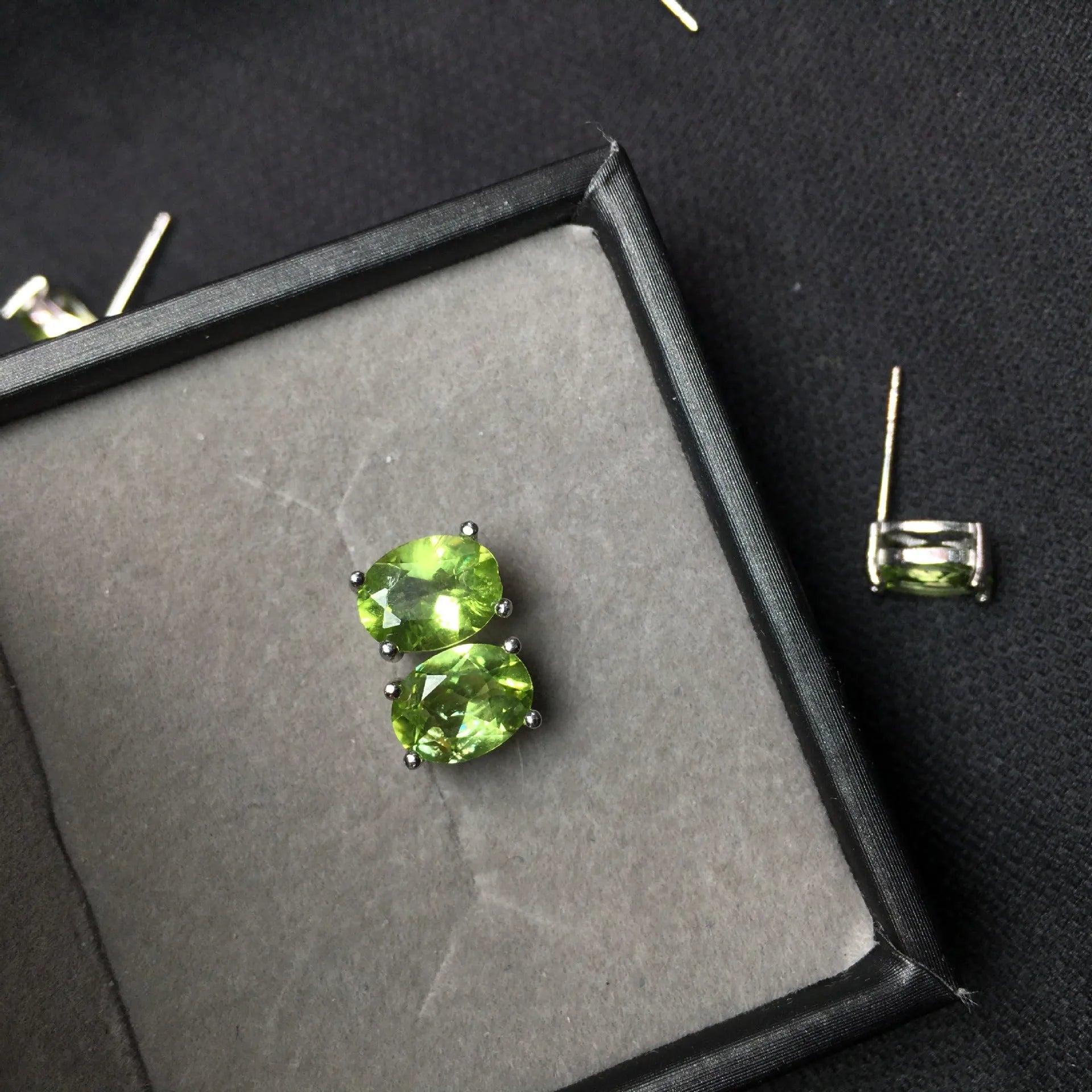 Natural olivine faceted stud earrings in S925 silver with grass green 6×8mm stone