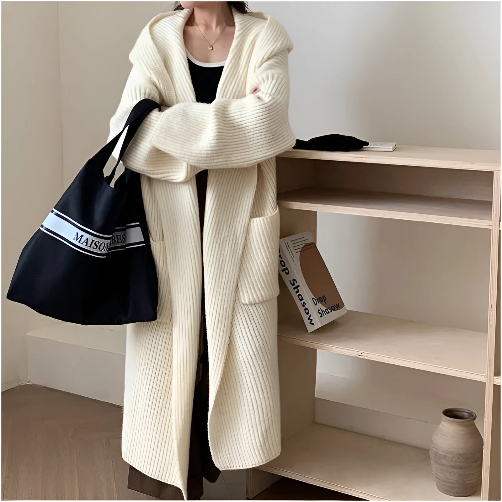 Women's loose hooded cardigan coat in acrylic fibre with extended length and raglan sleeves