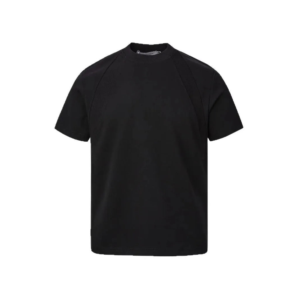 Black air layer stitching short sleeve top with loose fit on mannequin