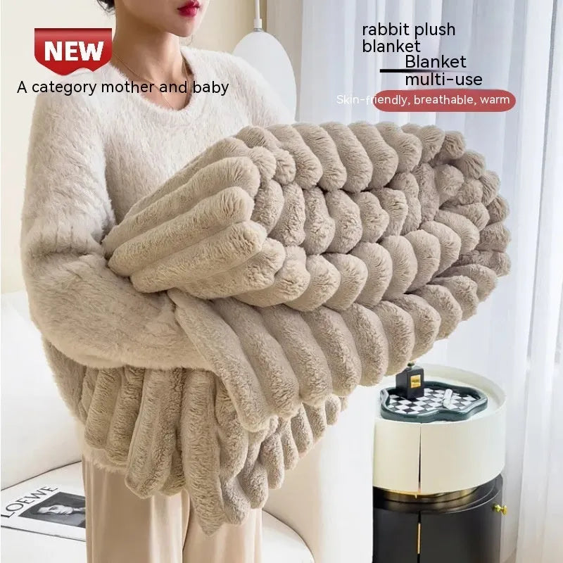 Soft Wind double-sided thickening faux rabbit fur blanket in a solid colour, shown in one of ten available shades.