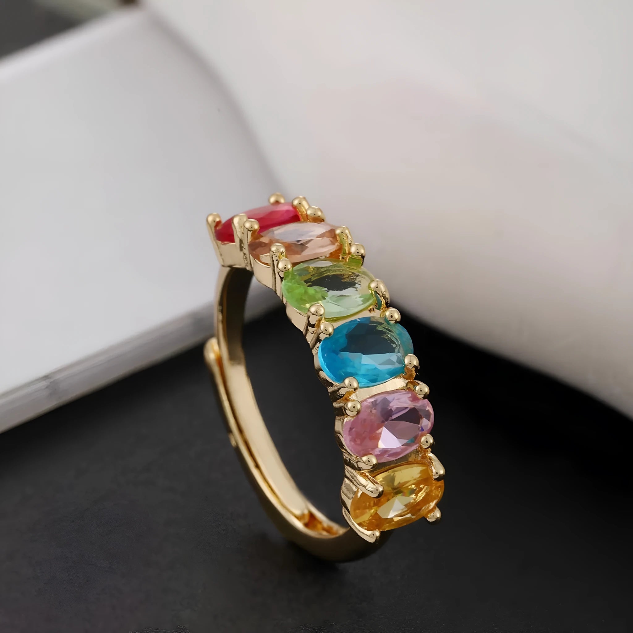 Gold electroplated adjustable women's ring with simple retro colour zircon on copper band
