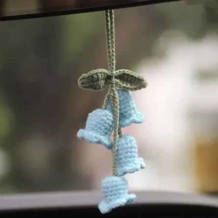 Green and white knitted wool car plant decoration with 25cm hanging rope