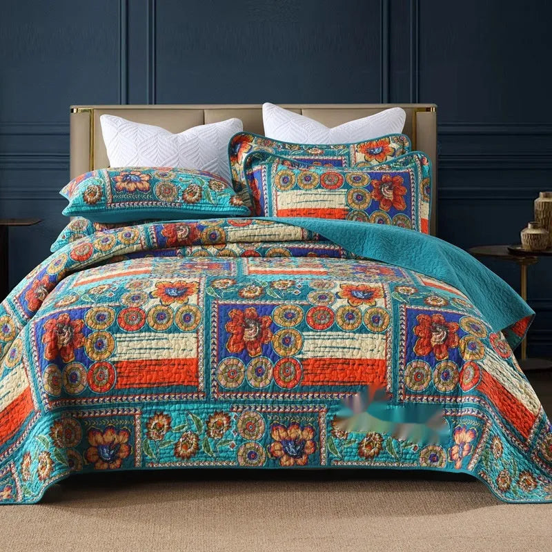 Quilted cotton bed cover set with pillowcases in American style pattern