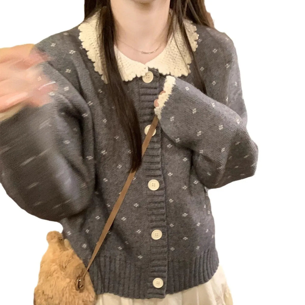 Retro Peter Pan collar knitted cardigan coat in cashmere blend fabric, floral pattern.