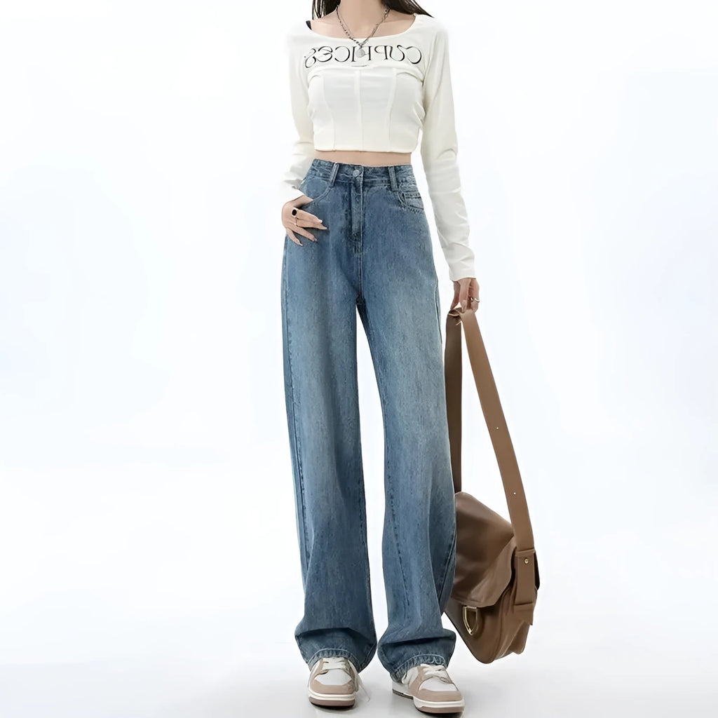 Women's high waist wide leg jeans in retro blue denim with straight cut