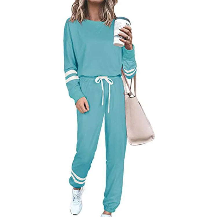 Women's plus size loose-fitting casual suit co-ord in solid colour with half sleeve top and pants