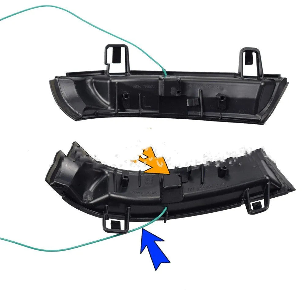 Volkswagen Golf 5 sequential running water turn signal light unit in ABS plastic housing.