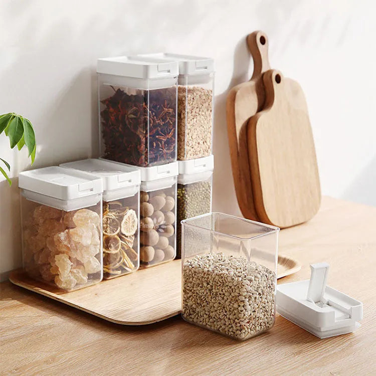 Transparent white plastic food storage container with 400ml capacity for grains