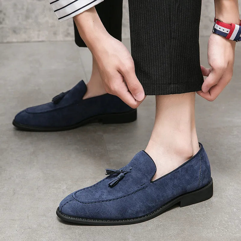Men's suede matte fashion leather shoes in blue with flat heel and low tube design
