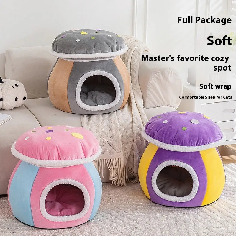 Mushroom-shaped plush cat bed in grey colour with detachable blanket