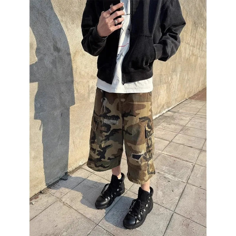 Men's camouflage cropped jeans with patch ripped detailing and straight-leg cut