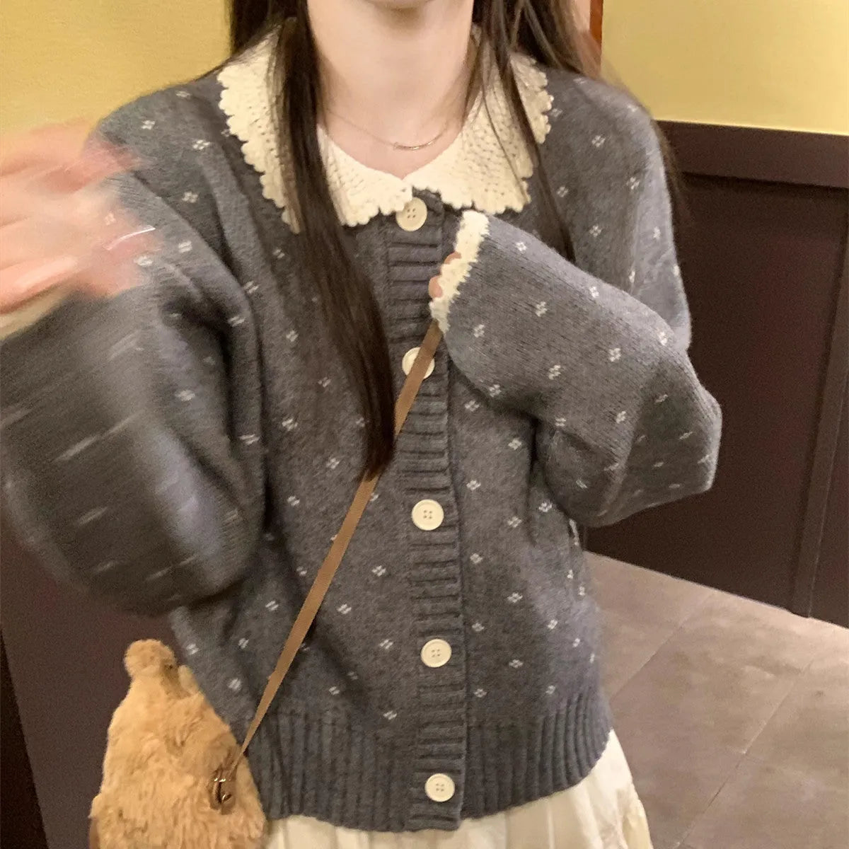 Retro Peter Pan collar knitted cardigan coat in cashmere blend fabric, floral pattern.