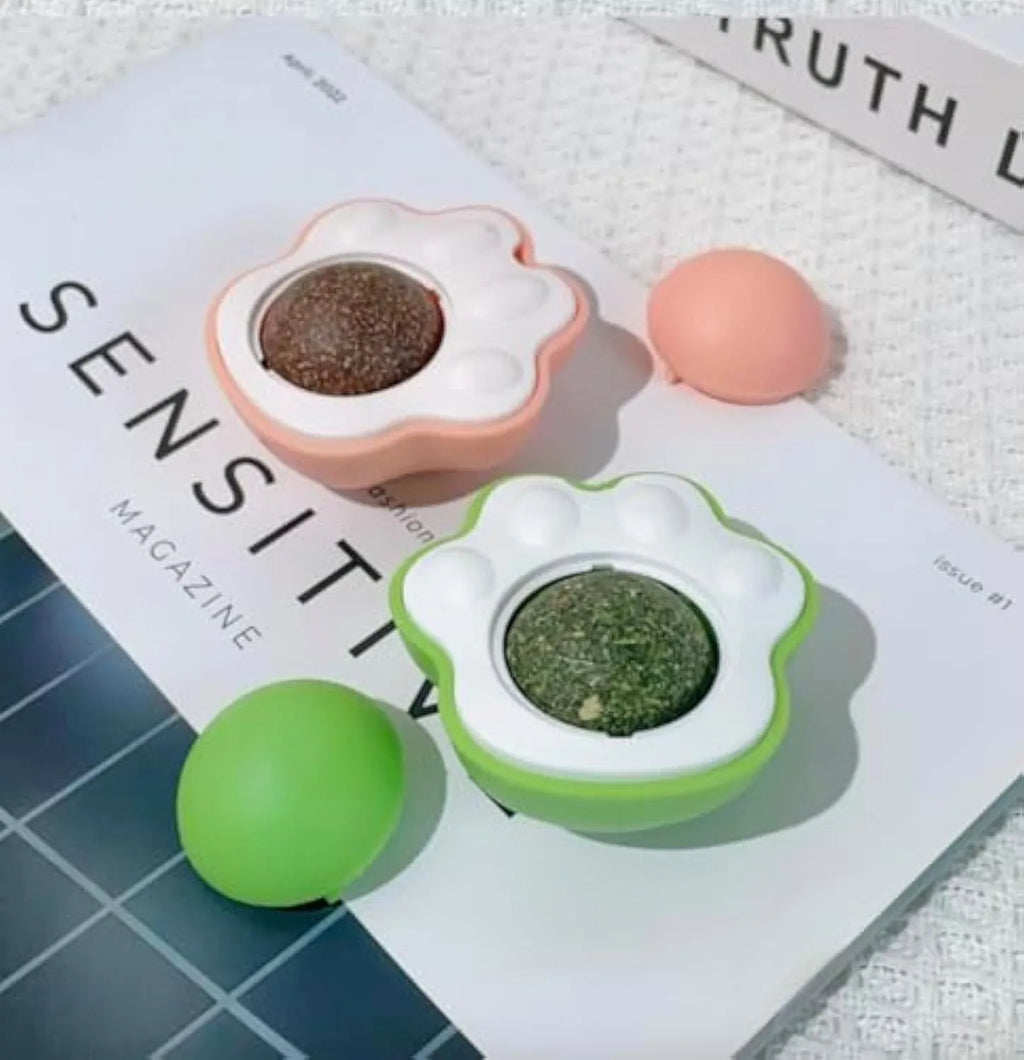 Natural vine catnip balls for cat dental health in blue, green and pink colours