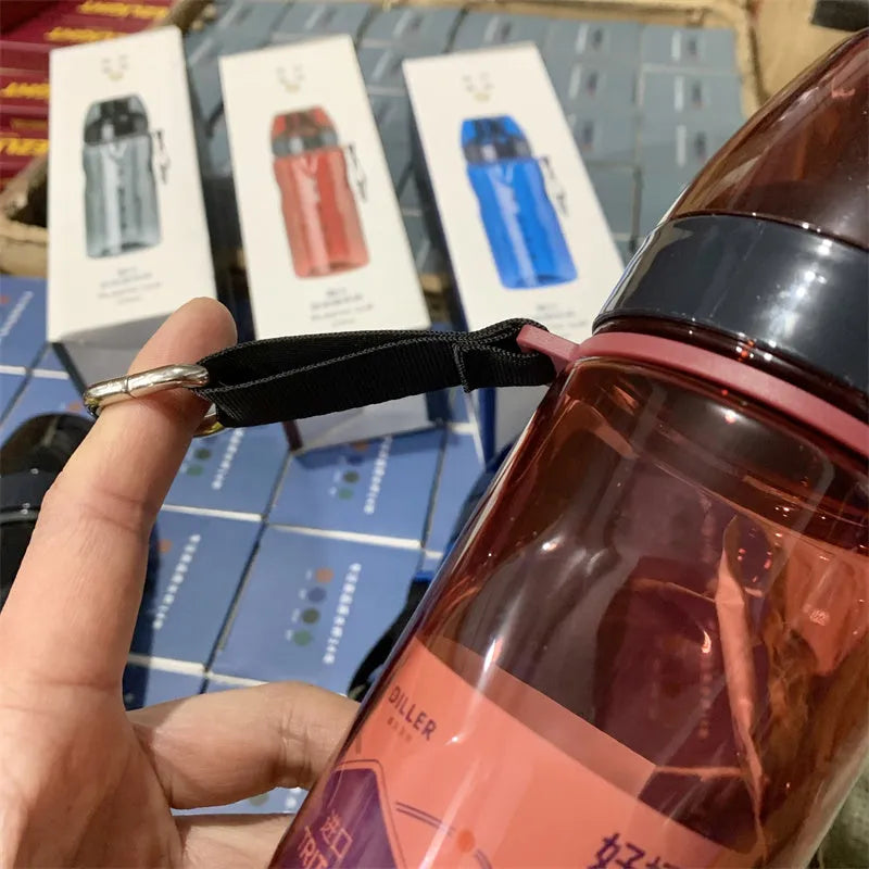 Portable sports water cup with tea compartment in blue red black or grey Chinese style