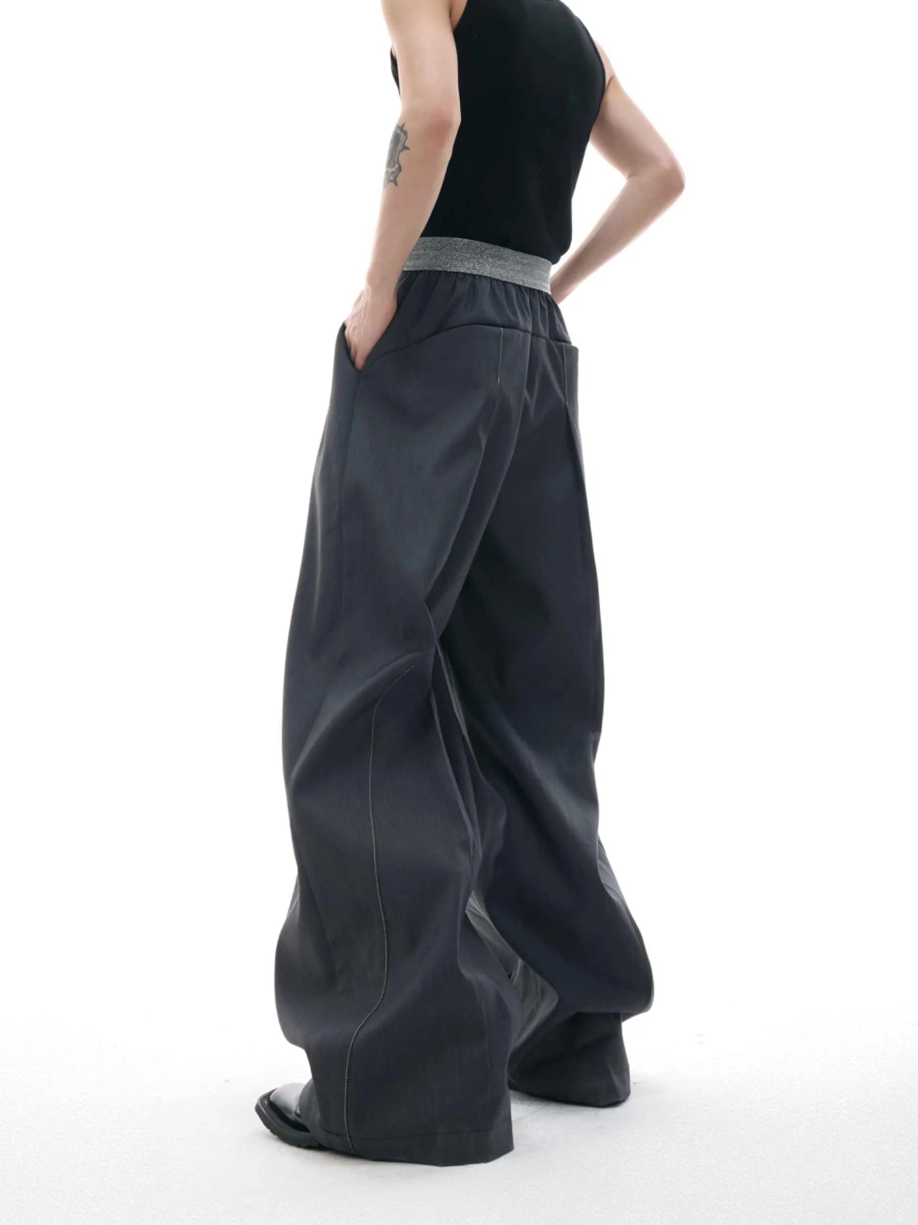 High-waist straight-leg casual trousers with button fly in black or grey