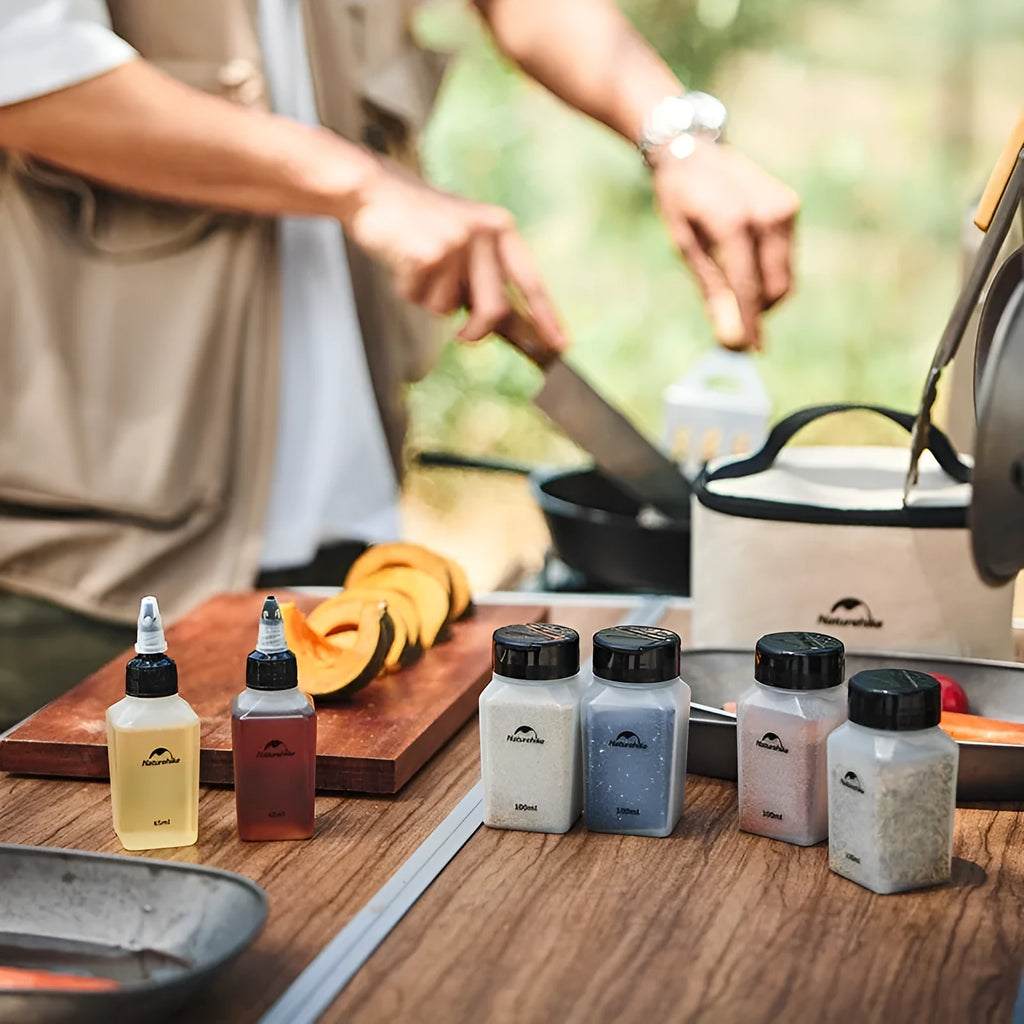 Naturehike portable seasoning bottle set with six PP plastic containers for outdoor cooking