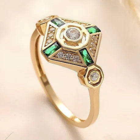 INS style women's emerald diamond ring with a square geometric design in Lvzuan colour.