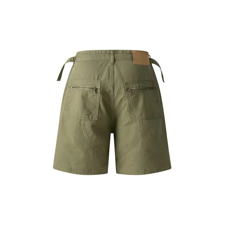 Retro washed cotton workwear shorts with zipper fly in loose fit and fifth pants length