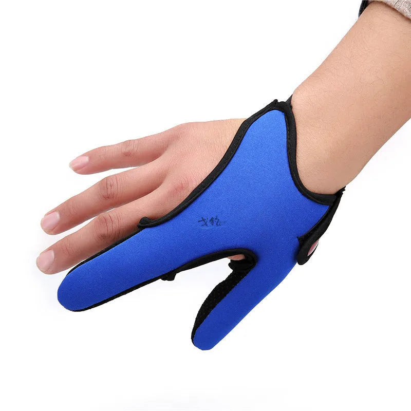 Two finger fishing glove in camouflage colour showing diving cloth back and microfiber palm material.