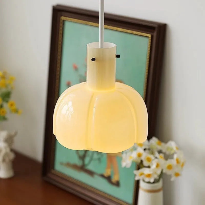 Medieval Glass Bud Retro Dining Room Chandelier pendant light in vintage design with E27 fitting