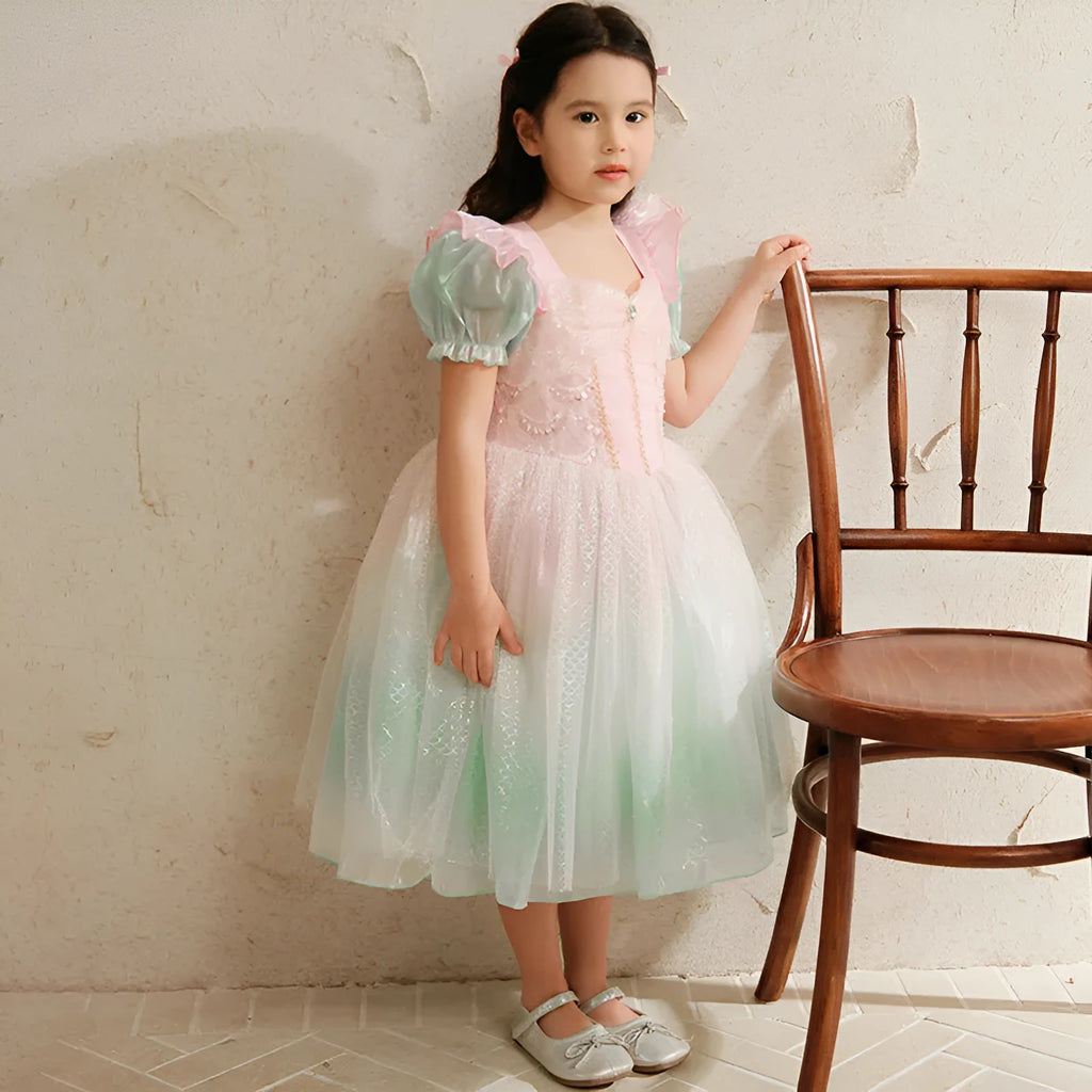 Little girl cotton gauze princess dress with short sleeves, puff sleeve mermaid style, in a solid colour for a wedding or birthday party