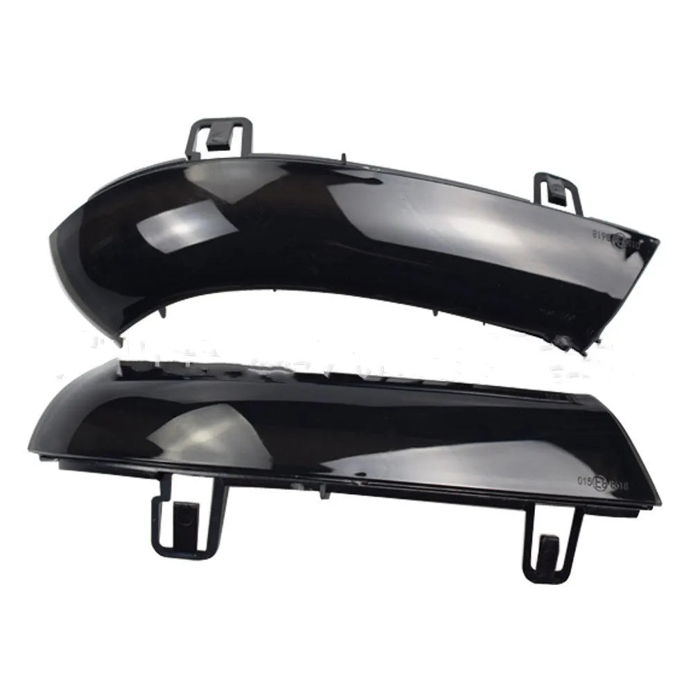Volkswagen Golf 5 sequential running water turn signal light unit in ABS plastic housing.
