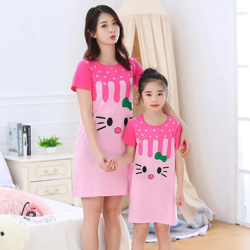 Children's purified cotton short sleeve nightdress in pink with strawberry print for summer