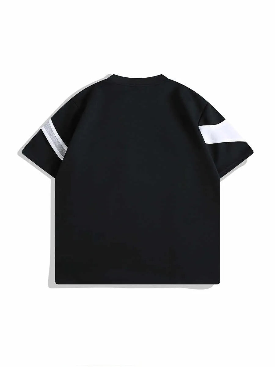 Men's loose fit T-shirt with double stitching on padded shoulders in black or white colours