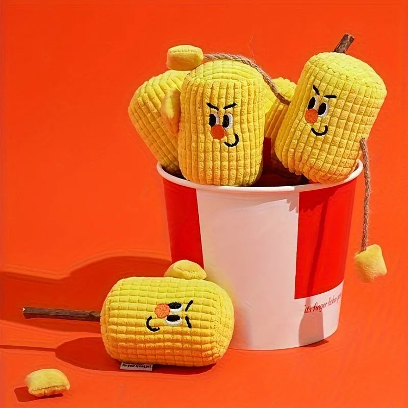 Corn cob shaped cat toy with natural maize husk texture for dental cleaning and molar exercise
