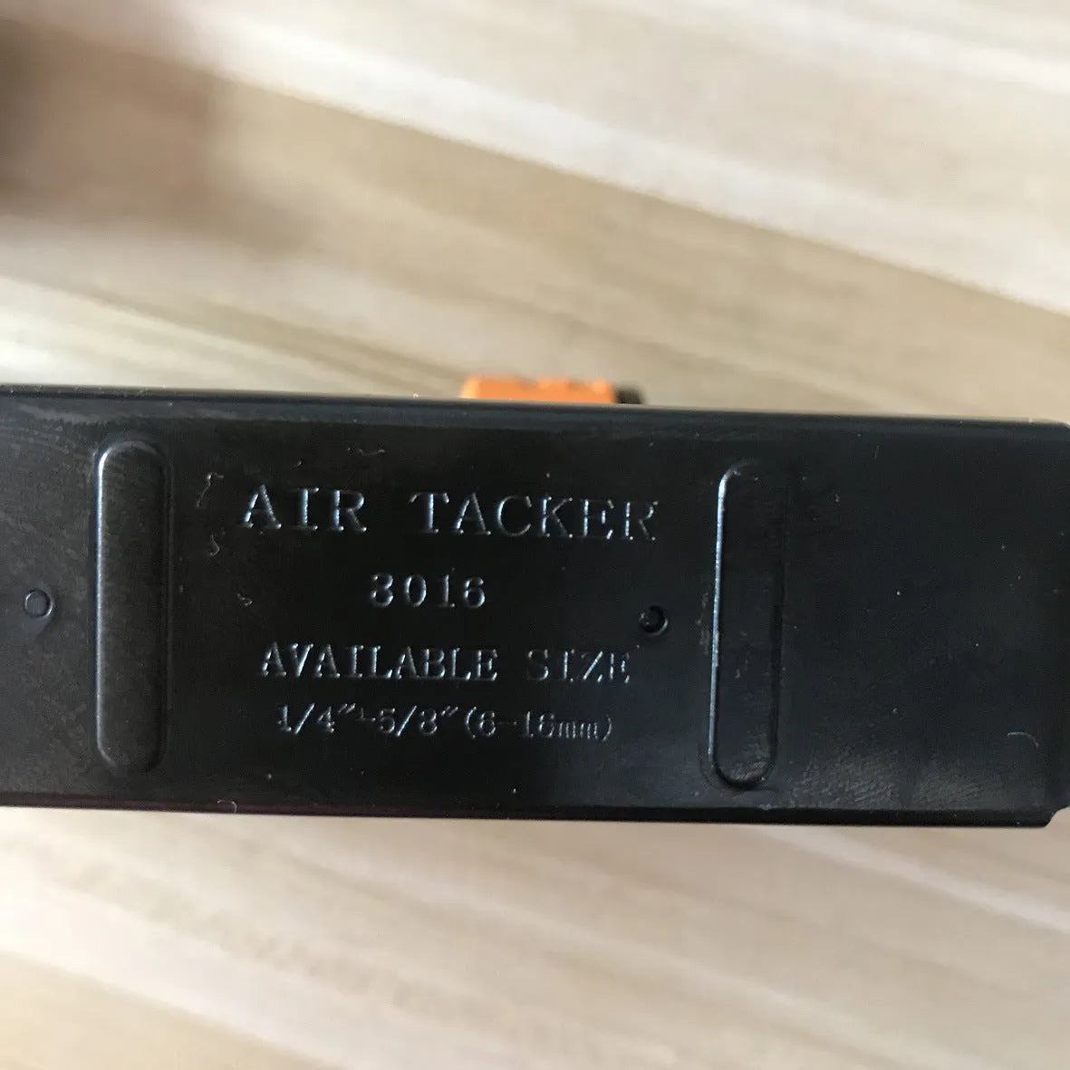 Blue U-type pneumatic strip nail gun with American connector for furniture and decoration work